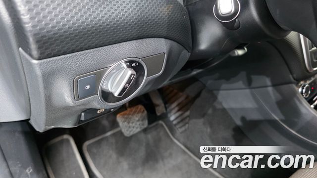 Mercedes-Benz A-Class (W176) A200 2018 — фото 18
