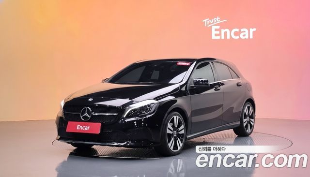 Mercedes-Benz A-Class (W176) A200