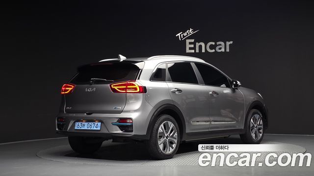 Kia Niro EV Noblesse 2022 — фото 2