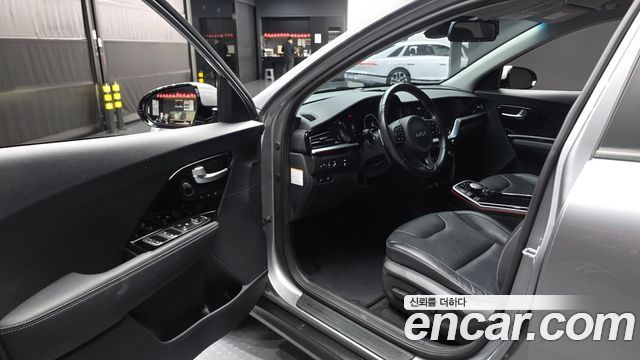 Kia Niro EV Noblesse 2022 — фото 10