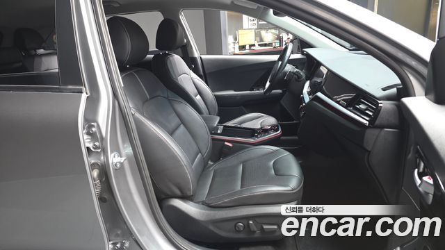 Kia Niro EV Noblesse 2022 — фото 11