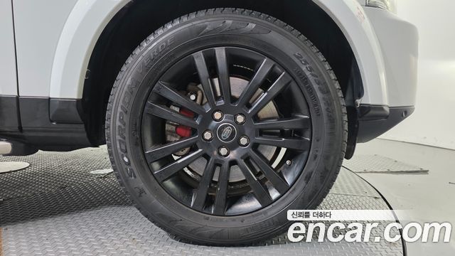 Land Rover Discovery 4 3.0 SDV6 HSE 2016 — фото 5
