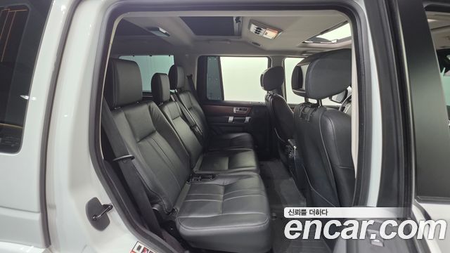 Land Rover Discovery 4 3.0 SDV6 HSE 2016 — фото 18