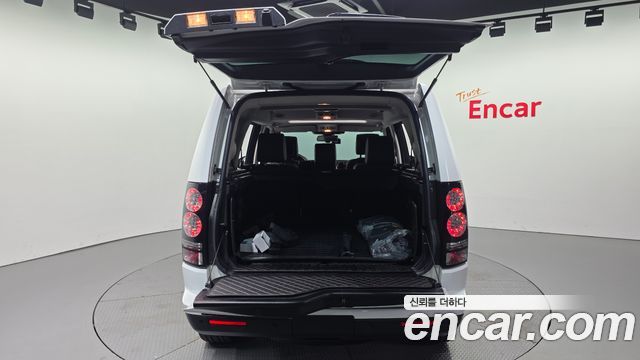 Land Rover Discovery 4 3.0 SDV6 HSE 2016 — фото 19
