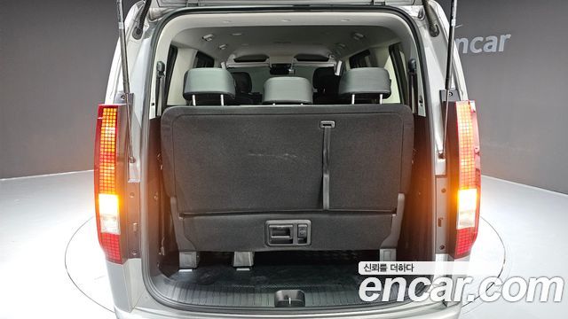 Hyundai Staria HEV 1.6 Tourer 11-Seater Modern 2025 — фото 16