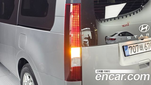 Hyundai Staria HEV 1.6 Tourer 11-Seater Modern 2025 — фото 23