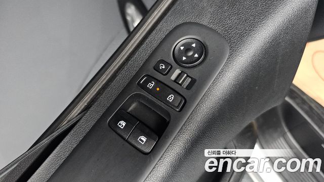 Hyundai Staria HEV 1.6 Tourer 11-Seater Modern 2025 — фото 28