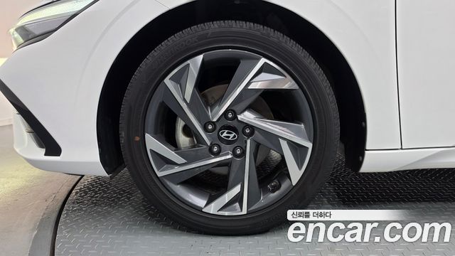 Hyundai Avante (CN7) 1.6 Inspiration 2024 — фото 5