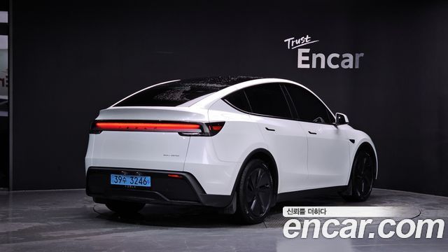 Tesla Model Y Long Range AWD 2025 — фото 2