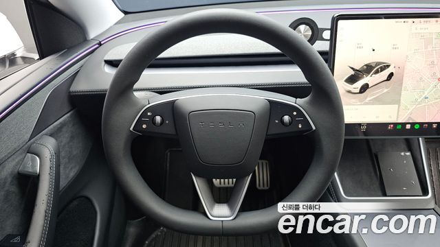 Tesla Model Y Long Range AWD 2025 — фото 12