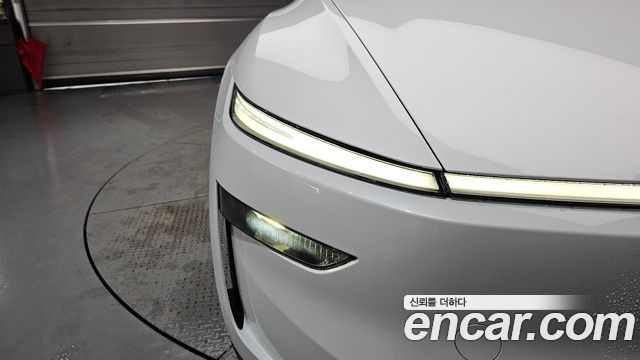 Tesla Model Y Long Range AWD 2025 — фото 22