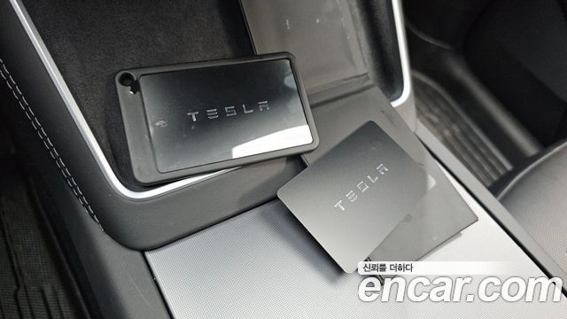 Tesla Model Y Long Range AWD 2025 — фото 27