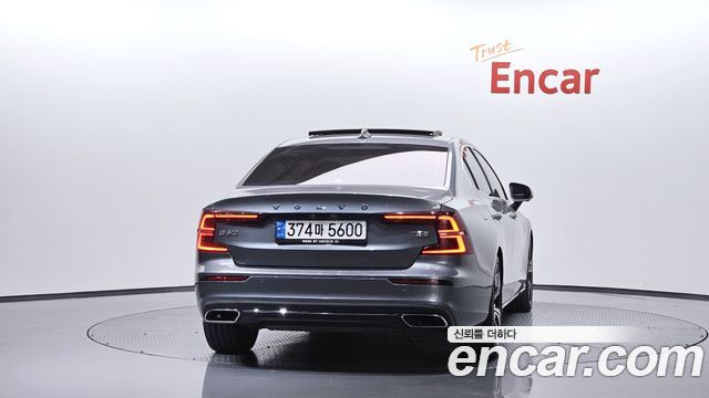 Volvo S60 (III) T5 Inscroption 2020 — фото 4