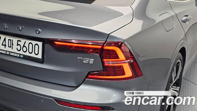 Volvo S60 (III) T5 Inscroption 2020 — фото 23