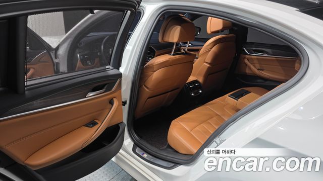 BMW 5 Series (G30) 520d M Sport Package Plus 2017 — фото 11