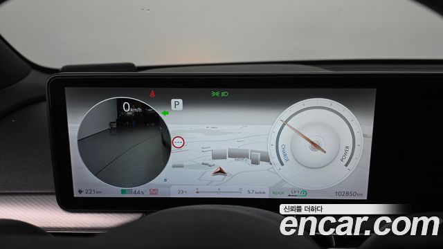 Genesis GV60 Standard AWD 2022 — фото 8