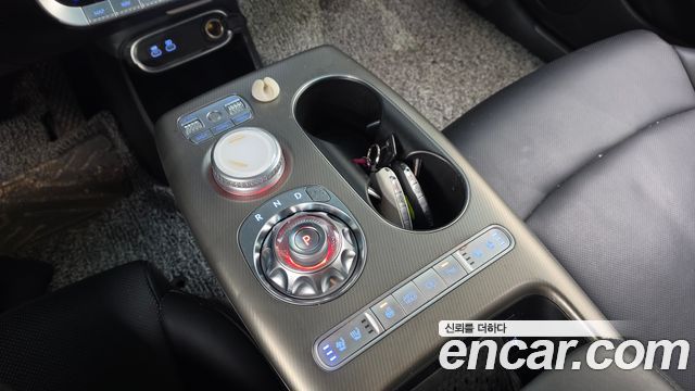 Genesis GV60 Standard AWD 2022 — фото 9