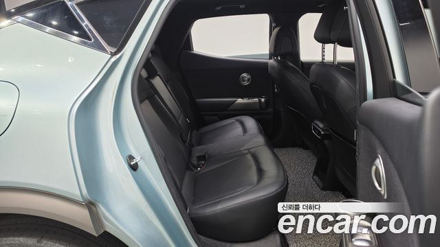 Genesis GV60 Standard AWD 2022 — фото 11