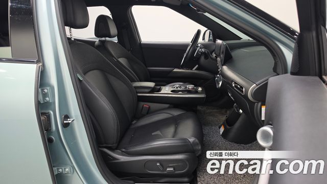 Genesis GV60 Standard AWD 2022 — фото 12