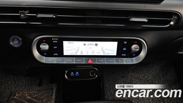 Genesis GV60 Standard AWD 2022 — фото 19