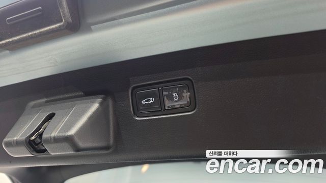 Genesis GV60 Standard AWD 2022 — фото 27