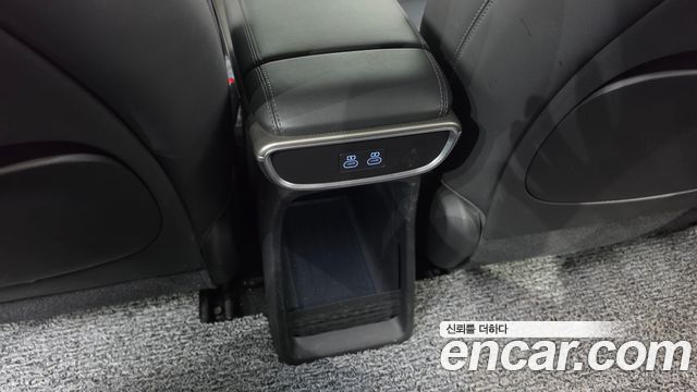 Genesis GV60 Standard AWD 2022 — фото 32