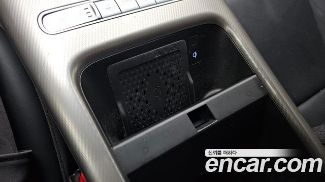 Genesis GV60 Standard AWD 2022 — фото 37