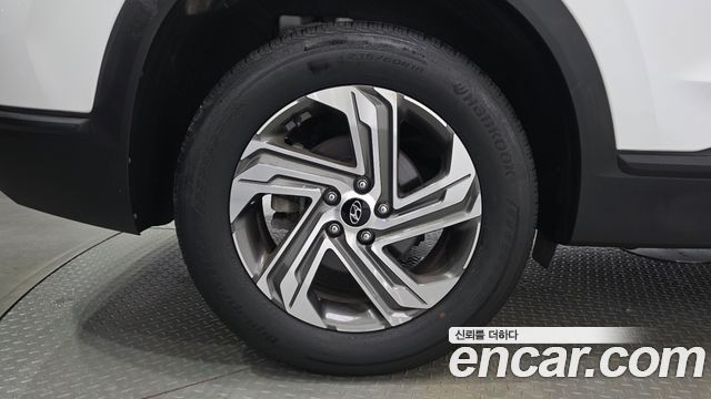 Hyundai Santa Fe Gasoline 2.5T 2WD Exclusive 2023 — фото 5