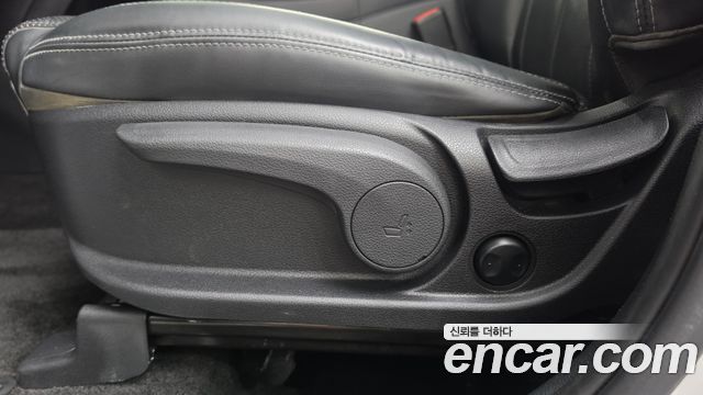 Hyundai Santa Fe Gasoline 2.5T 2WD Exclusive 2023 — фото 35