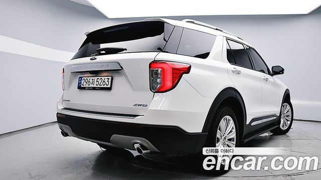 Ford Explorer (VI) 2.3 LimIted 4WD 2021 — фото 4