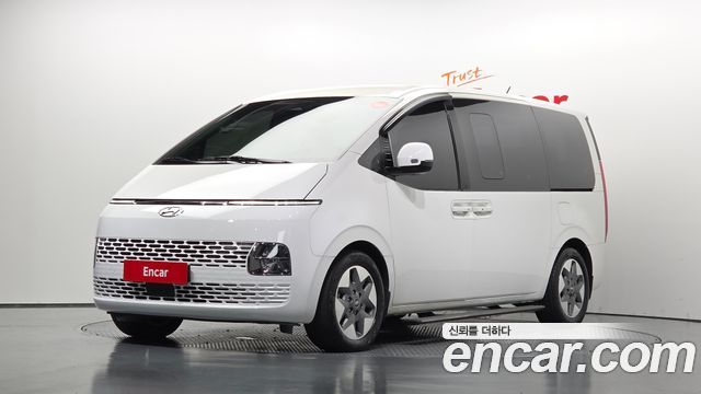Hyundai Staria Tourer 11-Seater Modern 2023 — фото 1
