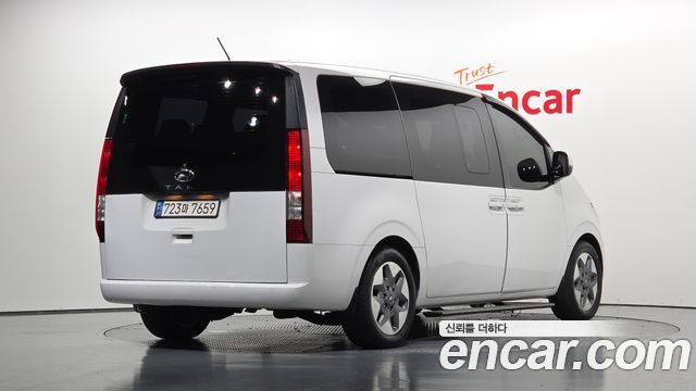 Hyundai Staria Tourer 11-Seater Modern 2023 — фото 2