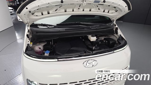 Hyundai Staria Tourer 11-Seater Modern 2023 — фото 6