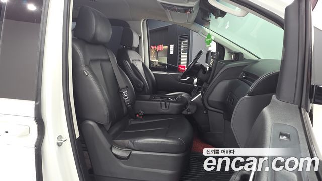 Hyundai Staria Tourer 11-Seater Modern 2023 — фото 11