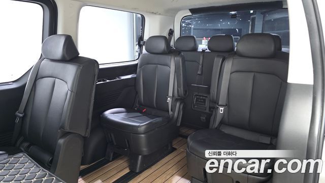 Hyundai Staria Tourer 11-Seater Modern 2023 — фото 13