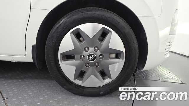 Hyundai Staria Tourer 11-Seater Modern 2023 — фото 21