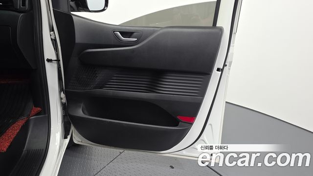 Hyundai Staria Tourer 11-Seater Modern 2023 — фото 25