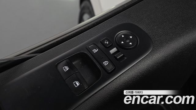 Hyundai Staria Tourer 11-Seater Modern 2023 — фото 28