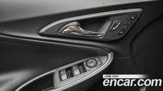 Chevrolet Malibu 2.0 Turbo LT Permium 2017 — фото 16