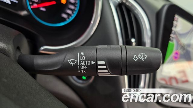 Chevrolet Malibu 2.0 Turbo LT Permium 2017 — фото 18