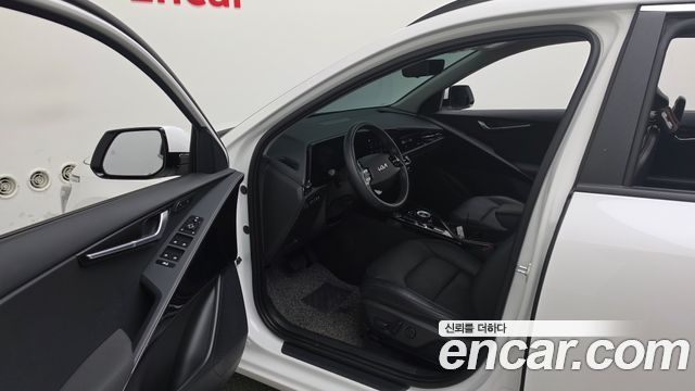 Kia Niro Prestige 2024 — фото 10