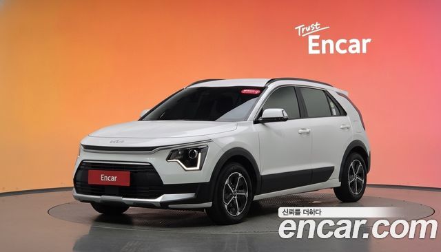 Kia Niro Prestige 2024 — фото 1