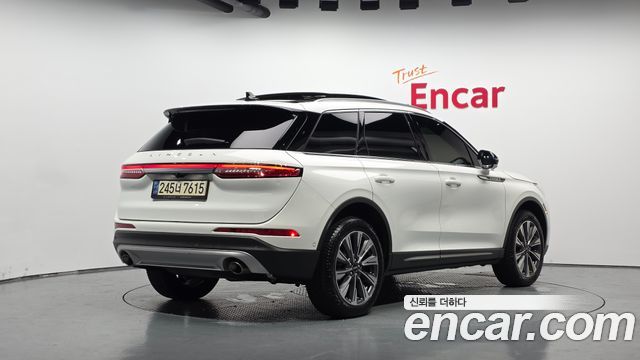 Lincoln Corsair 2.0 Reserve AWD 2021 — фото 2