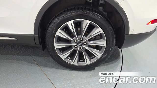 Lincoln Corsair 2.0 Reserve AWD 2021 — фото 21