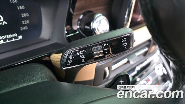 Lincoln Corsair 2.0 Reserve AWD 2021 — фото 31