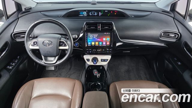 Toyota Prius (IV) 1.8 E 2017 — фото 7