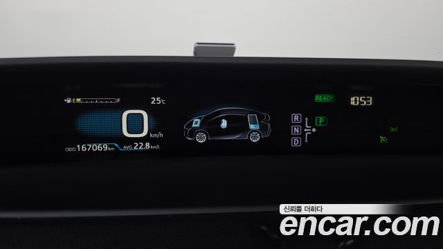 Toyota Prius (IV) 1.8 E 2017 — фото 8