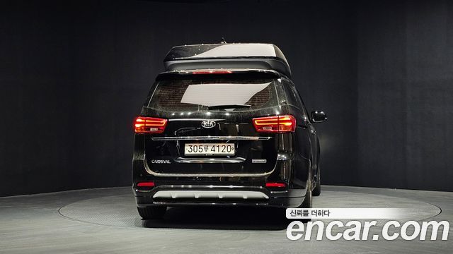 Kia Carnival 9-Seater Hi-Limousine Prestige Hiroof 2019 — фото 4