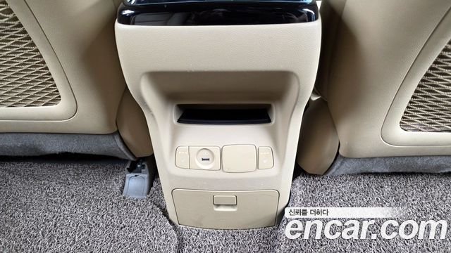 Kia Carnival 9-Seater Hi-Limousine Prestige Hiroof 2019 — фото 18