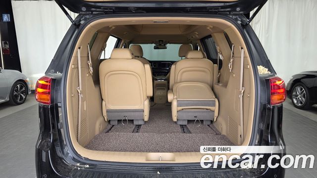 Kia Carnival 9-Seater Hi-Limousine Prestige Hiroof 2019 — фото 20